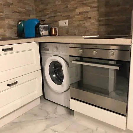 La Grotta Apartment *